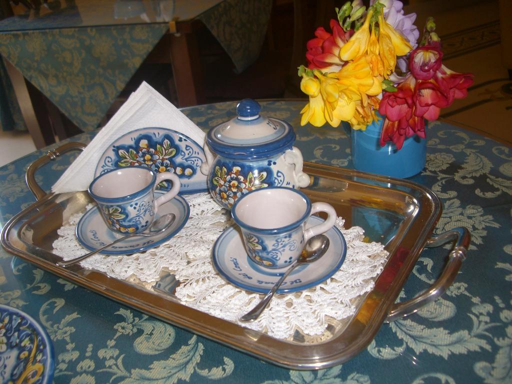 Bed and Breakfast Il Casale Dei Conti Барчеллона-Поццо-ди-Готто Экстерьер фото